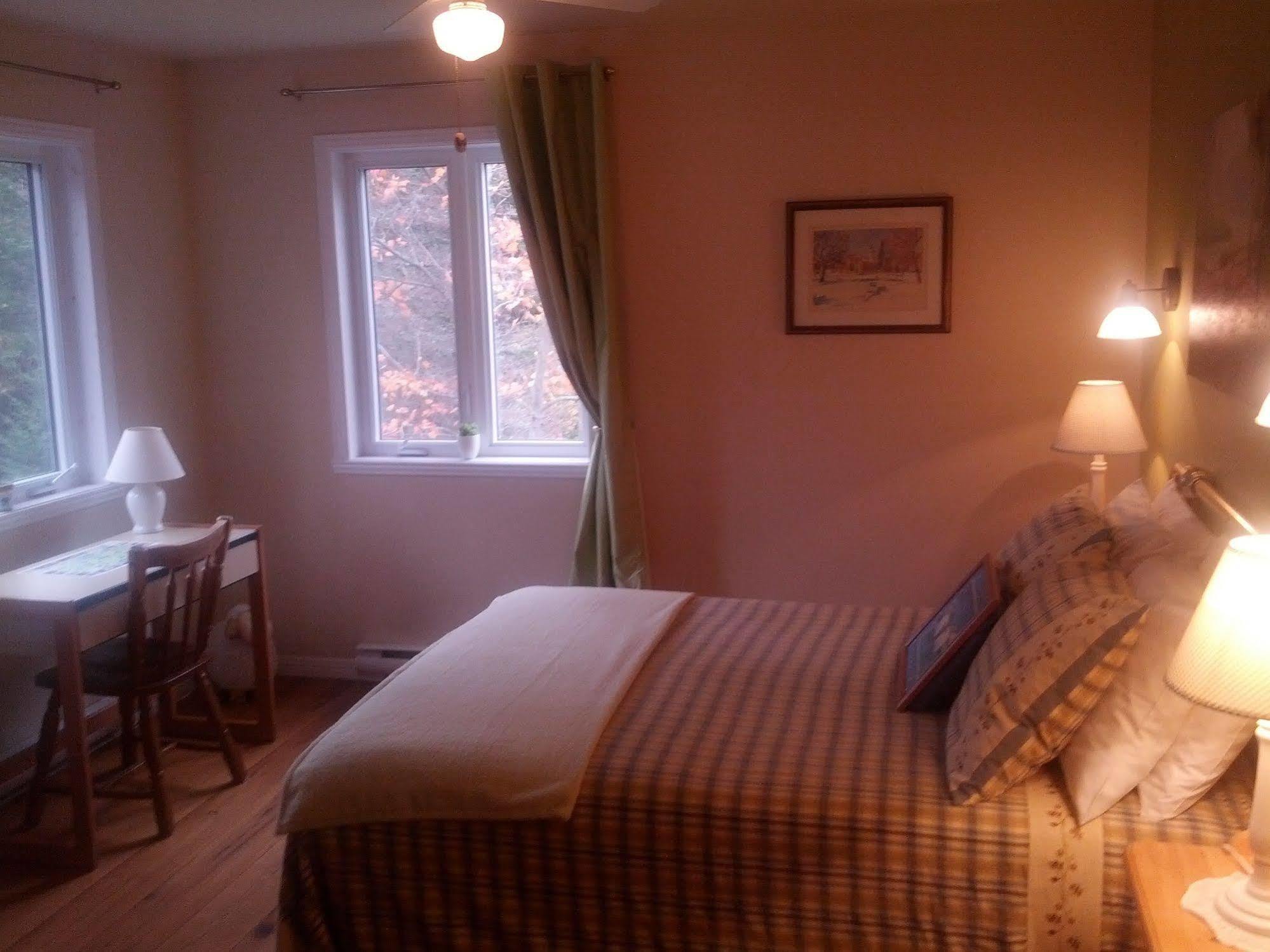 Lac-Superieur ラ プティ ドゥセール Bed & Breakfast エクステリア 写真